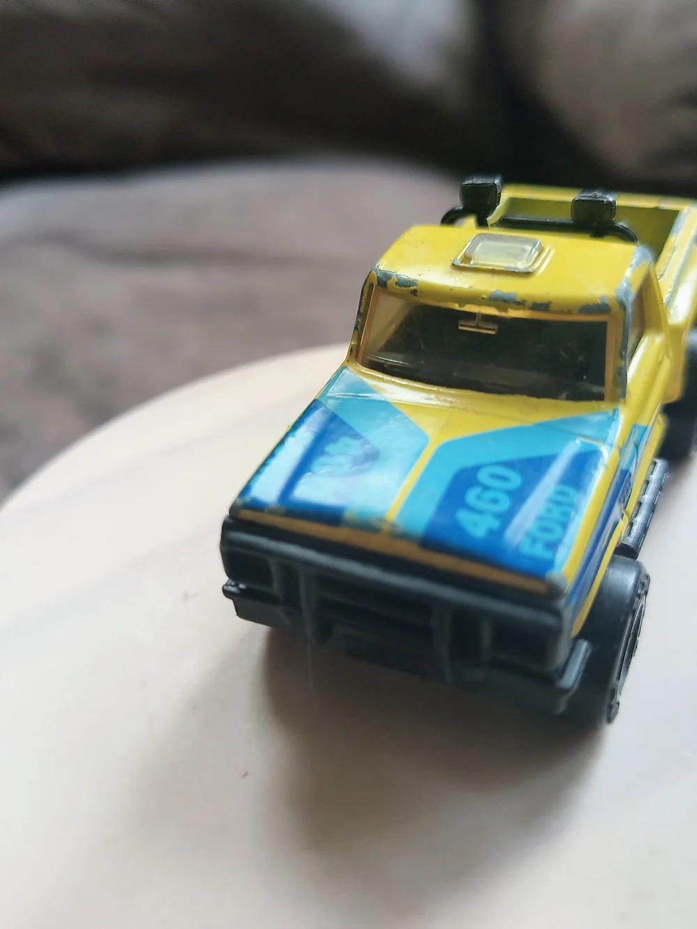 Matchbox Ford Yellow & Blue Kids Toy Pickup Truck us 1/64 Scale